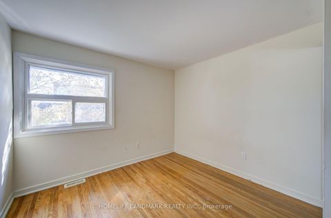 Photo 16 at 110 Purpledusk Trail, Morningside, Toronto