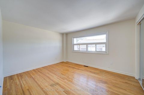 Photo 19 at 110 Purpledusk Trail, Morningside, Toronto