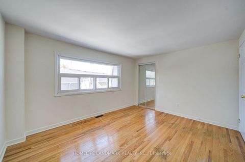 Photo 21 at 110 Purpledusk Trail, Morningside, Toronto
