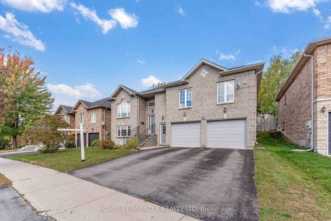 Photo 1 at 30 Dove Crescent, Ardagh, Barrie