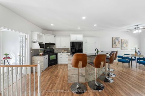 Photo 10 at 30 Dove Crescent, Ardagh, Barrie