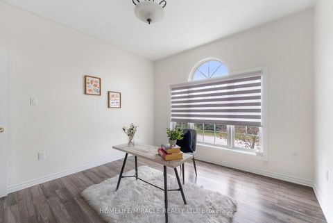 Photo 12 at 30 Dove Crescent, Ardagh, Barrie