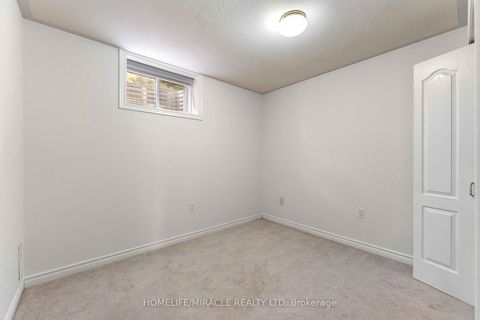 Photo 33 at 30 Dove Crescent, Ardagh, Barrie