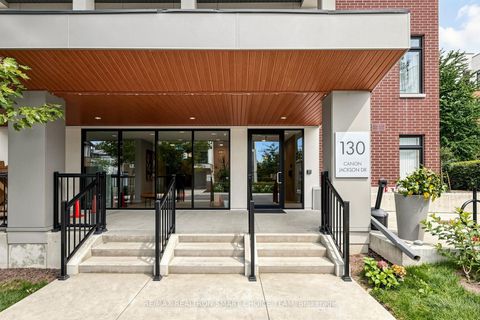 Photo 10 at 108 - 130 Canon Jackson Drive, Greenbrook, Toronto