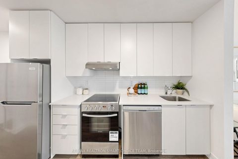 Photo 23 at 108 - 130 Canon Jackson Drive, Greenbrook, Toronto