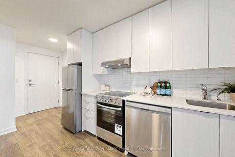 Photo 24 at 108 - 130 Canon Jackson Drive, Greenbrook, Toronto