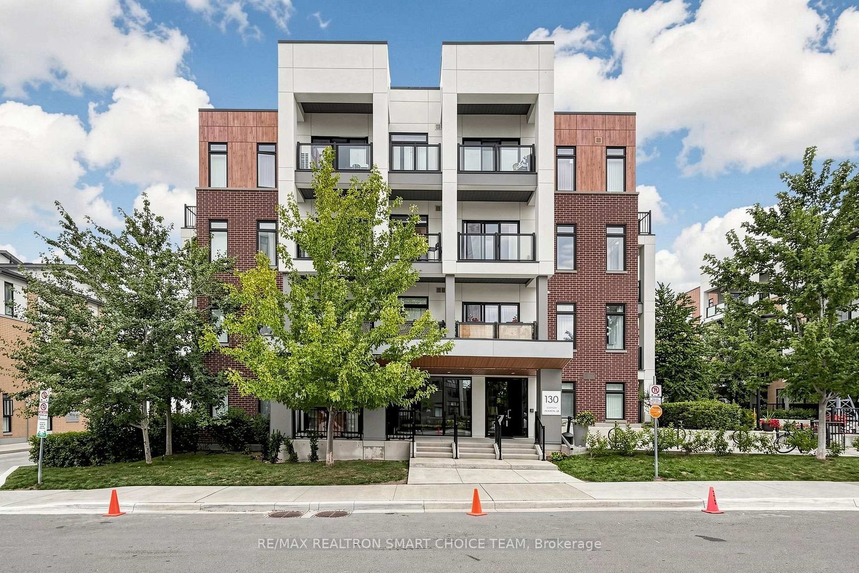 108 - 130 Canon Jackson Drive, Greenbrook, Toronto 