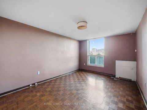 Photo 11 at 404 - 130 Neptune Drive, Lawrence, Toronto