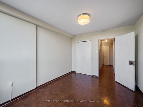 Photo 17 at 404 - 130 Neptune Drive, Lawrence, Toronto