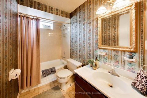 Photo 17 at 24 Elmvale Crescent, Clairville, Toronto