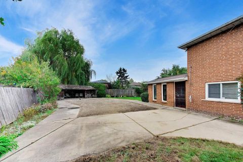 Photo 24 at 24 Elmvale Crescent, Clairville, Toronto