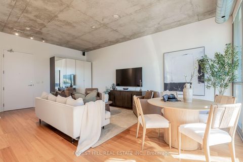 Photo 7 at 415 - 60 Bathurst Street, Niagara, Toronto