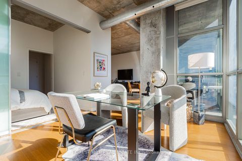 Photo 10 at 415 - 60 Bathurst Street, Niagara, Toronto