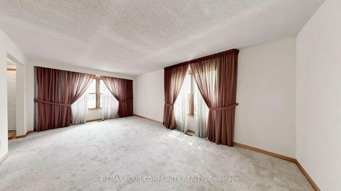 Photo 5 at 2 Trimontium Crescent, East York, Toronto