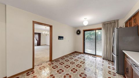 Photo 14 at 2 Trimontium Crescent, East York, Toronto