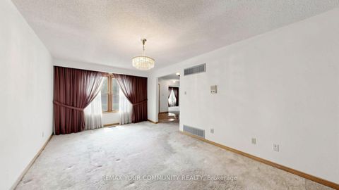 Photo 15 at 2 Trimontium Crescent, East York, Toronto