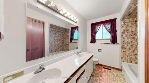 Photo 30 at 2 Trimontium Crescent, East York, Toronto
