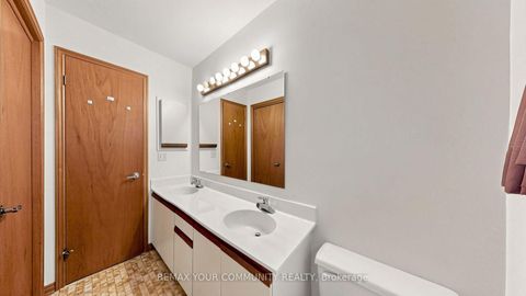 Photo 31 at 2 Trimontium Crescent, East York, Toronto