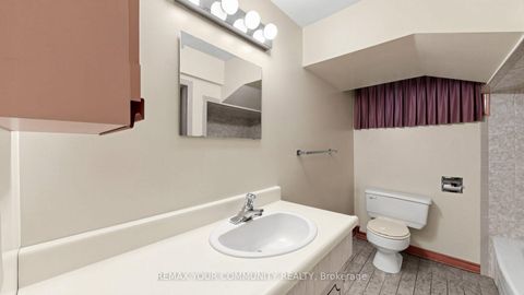 Photo 41 at 2 Trimontium Crescent, East York, Toronto