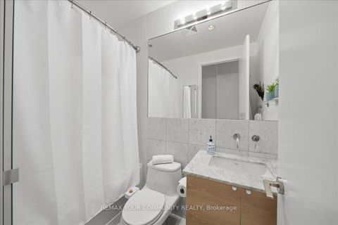 Photo 4 at 227 - 380 Macpherson Avenue, Casa Loma, Toronto