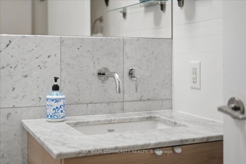 Photo 6 at 227 - 380 Macpherson Avenue, Casa Loma, Toronto