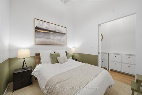 Photo 10 at 227 - 380 Macpherson Avenue, Casa Loma, Toronto