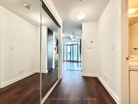 Photo 7 at 2201 - 12 York Street, Waterfront Communities C1, Toronto