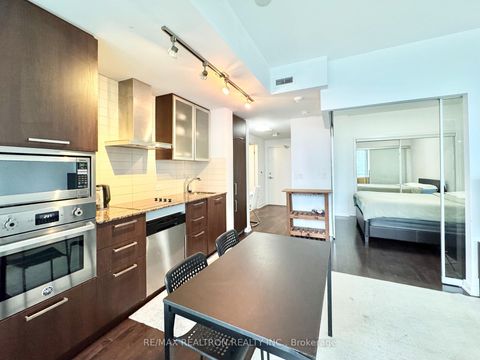Photo 10 at 2201 - 12 York Street, Waterfront Communities C1, Toronto