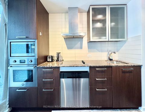 Photo 11 at 2201 - 12 York Street, Waterfront Communities C1, Toronto