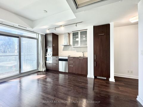 Photo 14 at 2201 - 12 York Street, Waterfront Communities C1, Toronto