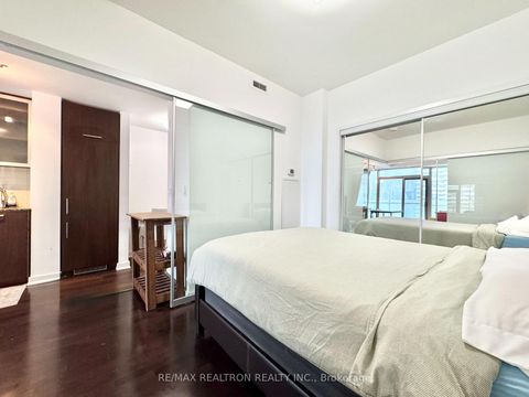 Photo 29 at 2201 - 12 York Street, Waterfront Communities C1, Toronto