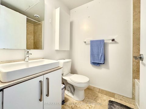 Photo 32 at 2201 - 12 York Street, Waterfront Communities C1, Toronto