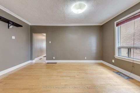 Photo 9 at 66 Twenty Ninth Street, Long Branch, Toronto