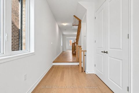 Photo 7 at 84 Gretzky Avenue, Rural Barrie Southeast, Barrie