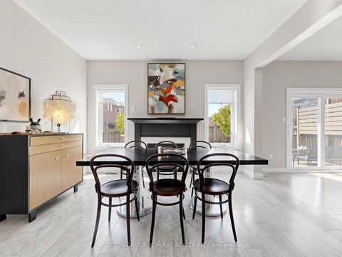 Photo 4 at 10 Silver Oaks Boulevard, Sonoma Heights, Vaughan