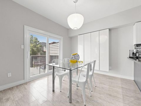 Photo 6 at 10 Silver Oaks Boulevard, Sonoma Heights, Vaughan