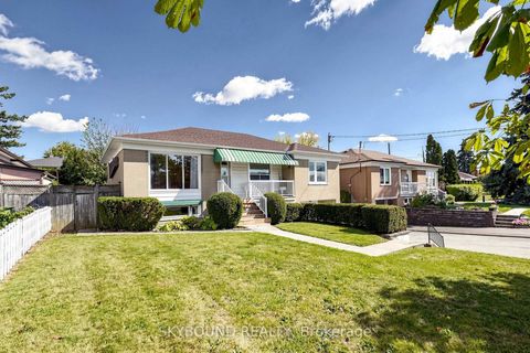 Photo 3 at 13 Liscombe Road, Rustic, Toronto