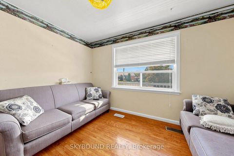 Photo 14 at 13 Liscombe Road, Rustic, Toronto