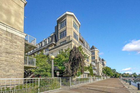 Photo 4 at 377 - 32 Stadium Road, Niagara, Toronto