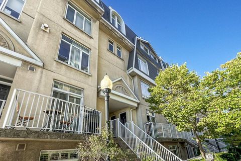 Photo 5 at 377 - 32 Stadium Road, Niagara, Toronto