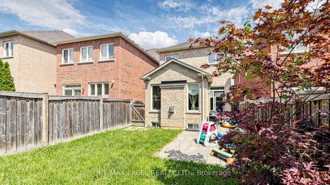 Photo 31 at 176 Sir Sanford Fleming Way, Patterson, Vaughan