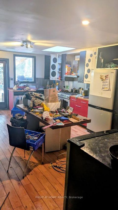 Photo 8 at 160 Rosemount Avenue, Davenport, Toronto