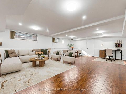 Photo 19 at 41 Burnview Crescent, Woburn, Toronto