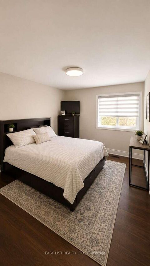 Photo 14 at 103 Fifefield Drive, Maple, Vaughan
