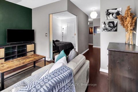 Photo 9 at 103 - 38 Joe Shuster Way, South Parkdale, Toronto