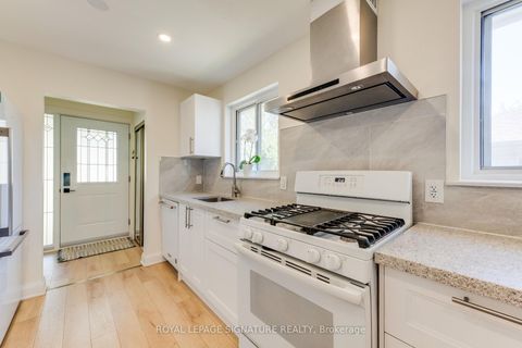 Photo 3 at 8 Bellbury Crescent, Don Valley Village, Toronto