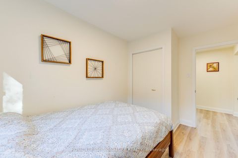 Photo 20 at 8 Bellbury Crescent, Don Valley Village, Toronto