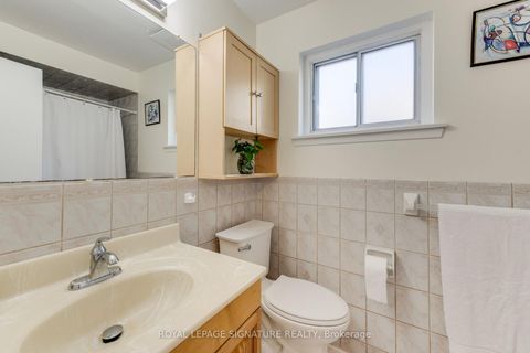 Photo 21 at 8 Bellbury Crescent, Don Valley Village, Toronto