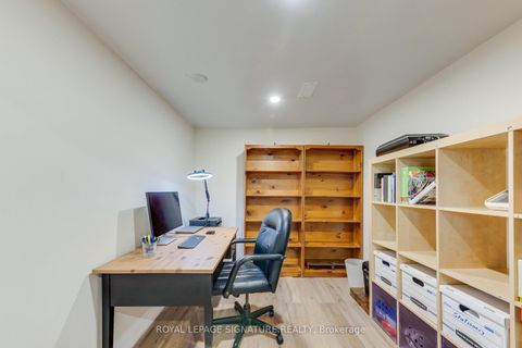 Photo 25 at 8 Bellbury Crescent, Don Valley Village, Toronto