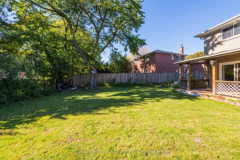 Photo 27 at 8 Bellbury Crescent, Don Valley Village, Toronto